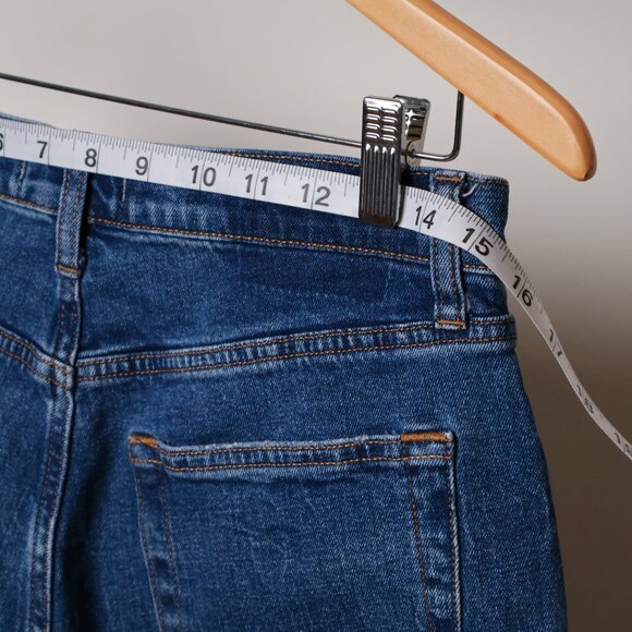 A& F Curve Love 90's Slim Straight Jeans - Picture 5 of 7